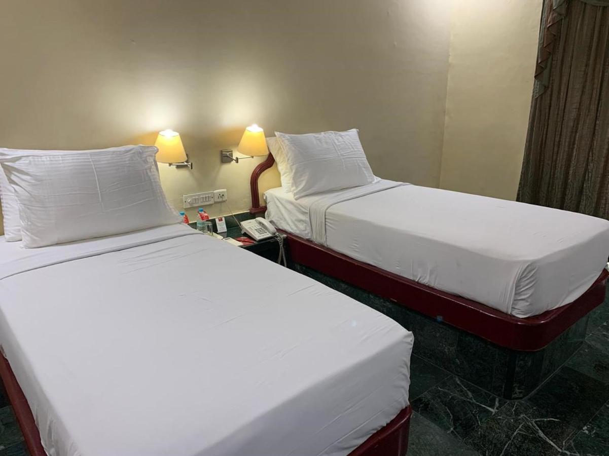 Mourya Lords Inn Kurnool Esterno foto