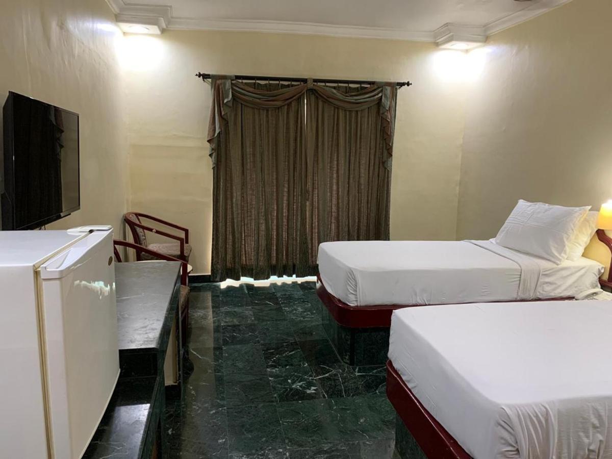Mourya Lords Inn Kurnool Esterno foto