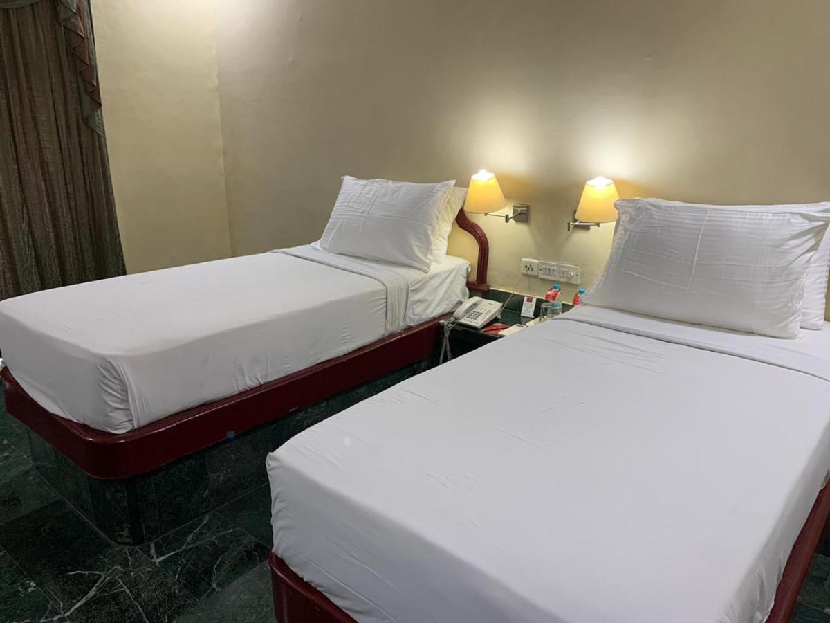 Mourya Lords Inn Kurnool Esterno foto